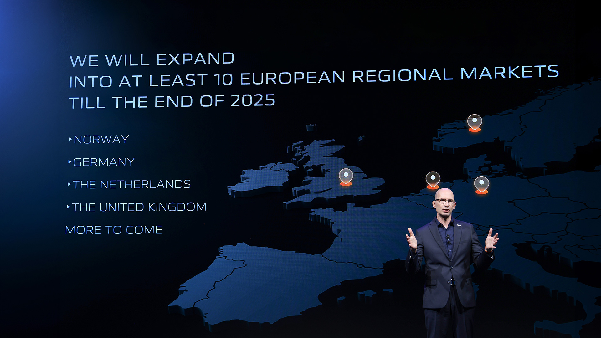 新葡萄8883官网AMG汽车董事长朱华荣分享了企业结缘欧洲，与当地优秀伙伴共成长、同担当的发展历程